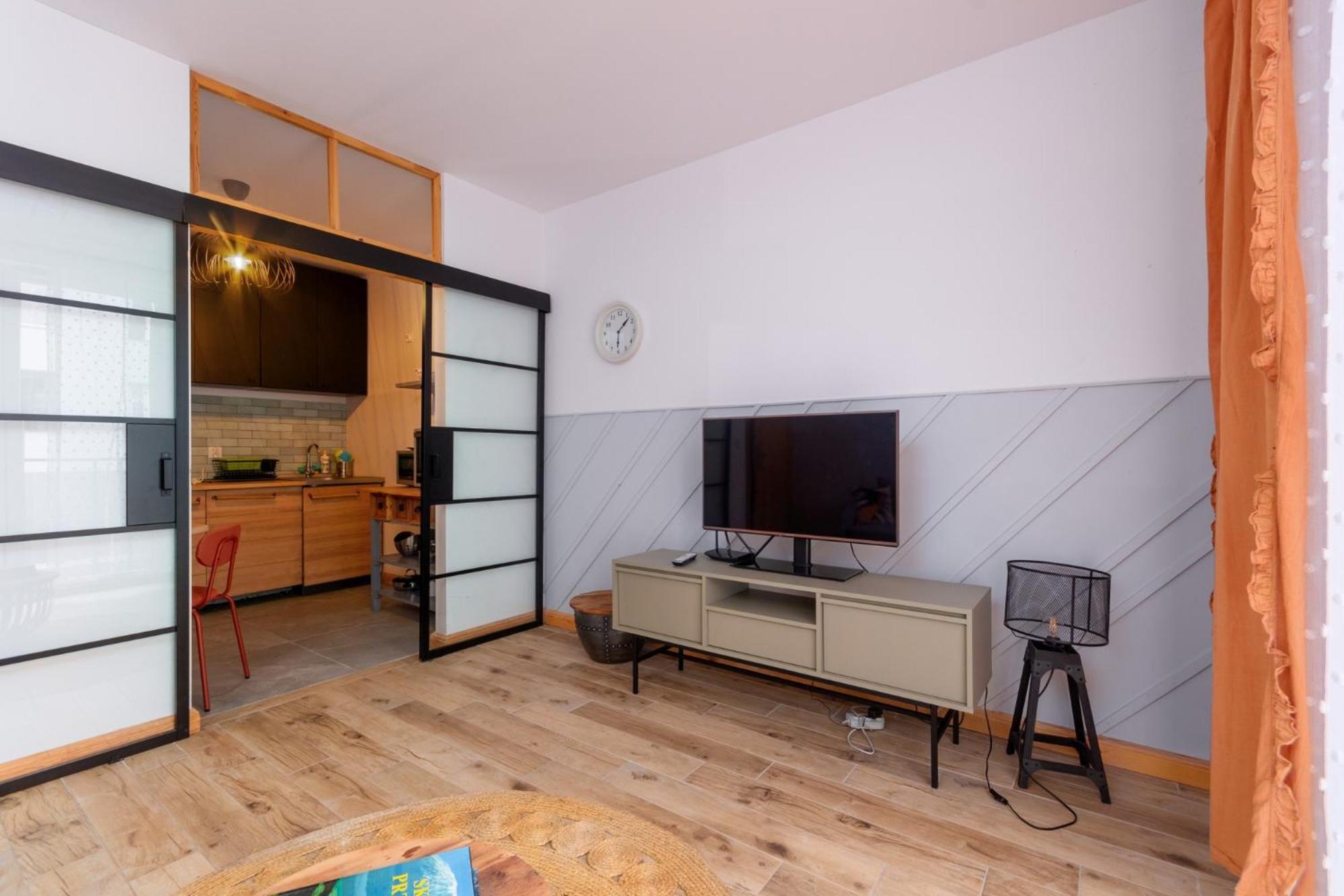 Paryski Zakatek Cosy Apartment Wroclaw Ngoại thất bức ảnh